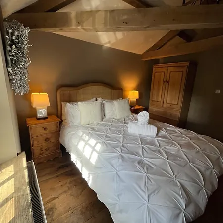 The Carriage House At Flass *